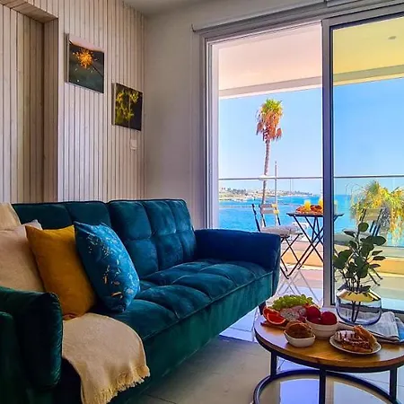 Phaedrus Living: Seaview Emerald Flat Lighthouse 48 Apartament