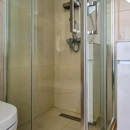 Phaedrus Living: Seaview Emerald Flat Lighthouse 48 *