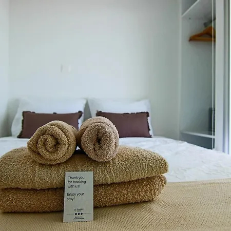 Lh Seaview Emerald Flat * بافوس