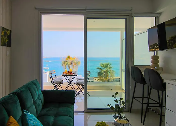 Lh Seaview Emerald Flat