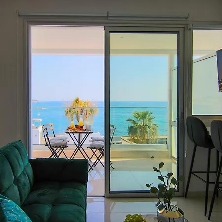 Lh Seaview Emerald Flat